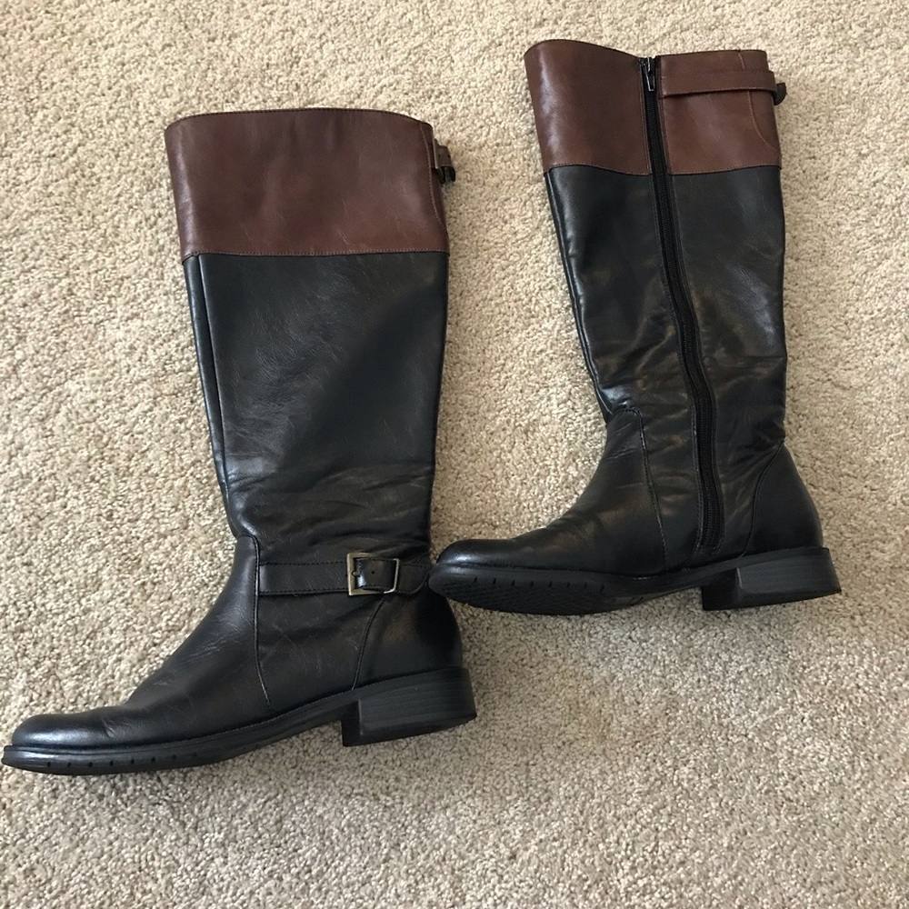 Boots - Picture 2 of 4